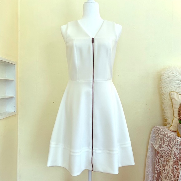 VINCE CAMUTO - Picture 3 of 8